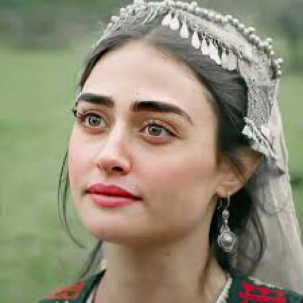 Meet your Posher, Khansa